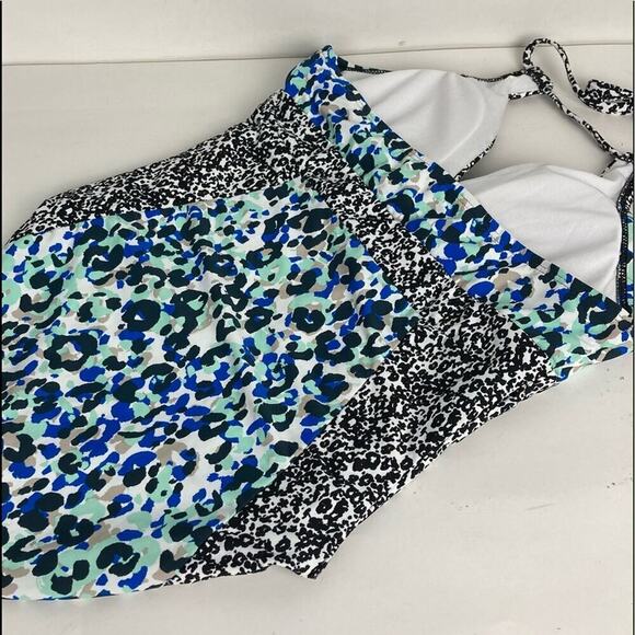 NWT * SPLENDID One Piece Halter Swimsuit in Tropic Spots One - Picture 11 of 13